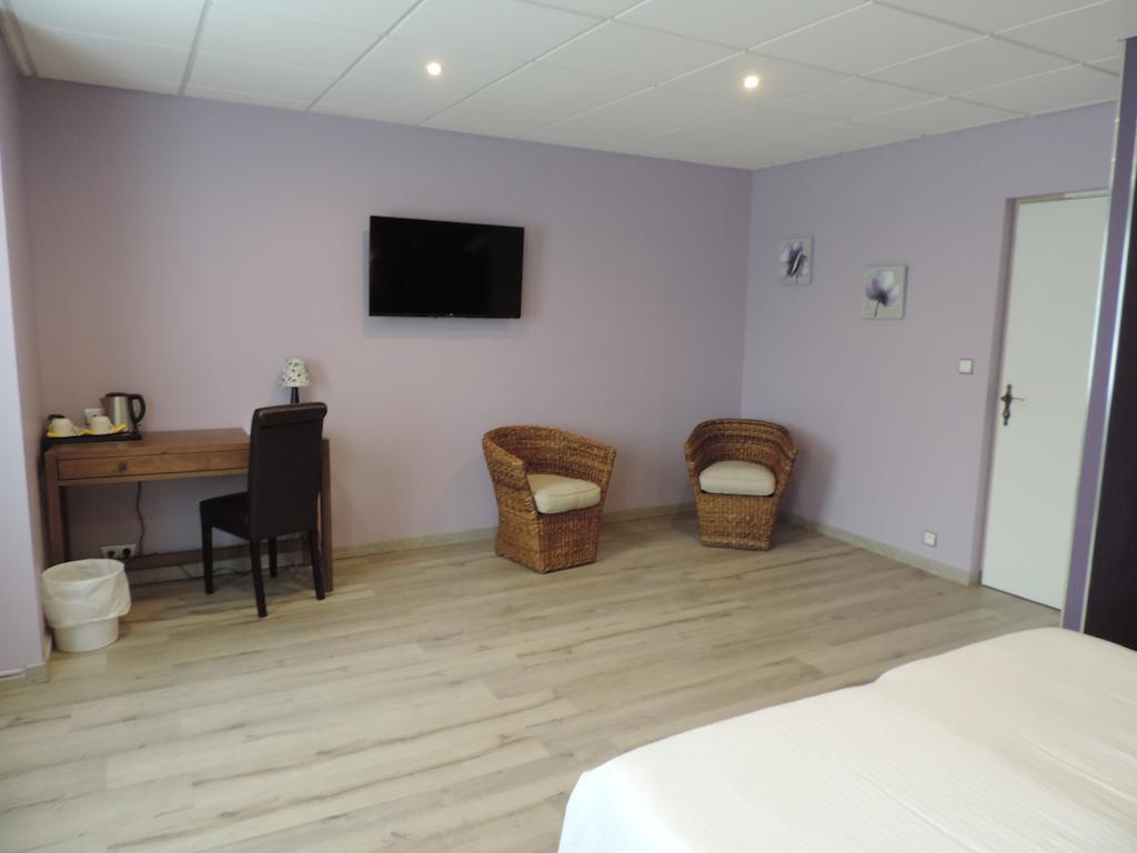 Hôtel Lac Et Forêt Saint-André-les-Alpes Quarto foto